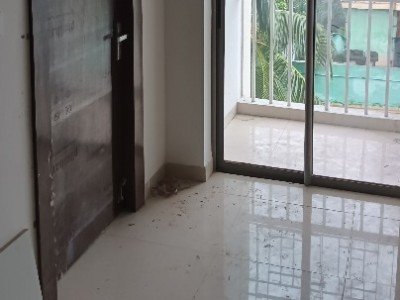 2 BHK Flat photo 2