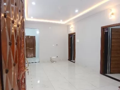 2 BHK Flat photo 3