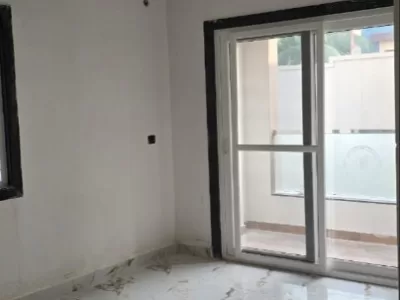 2 BHK Flat photo 3