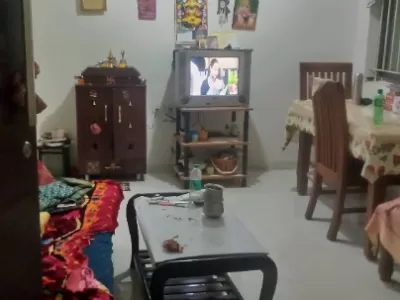 2 BHK Flat photo 2